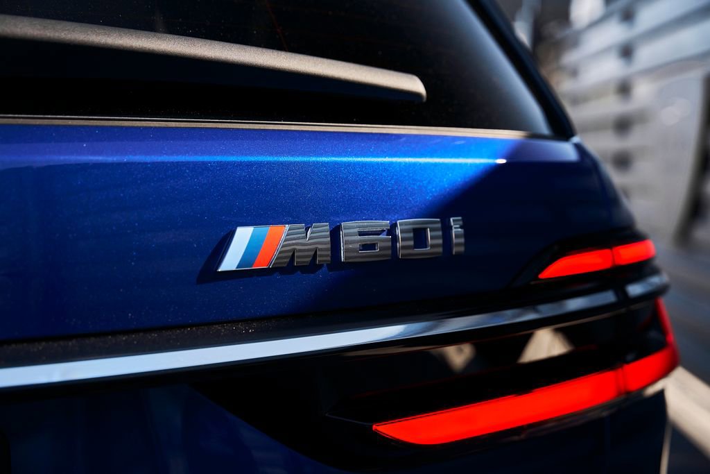 Used 2024 BMW X7 M60i w/ Executive Package AWD/4WD image 11