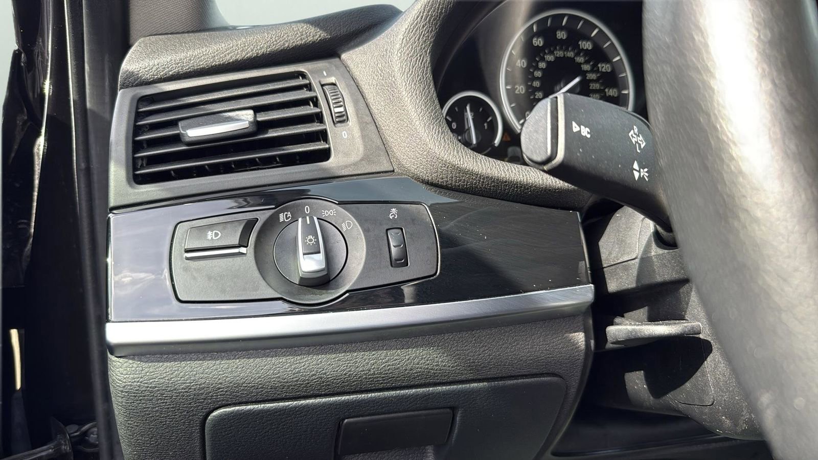 Used 2017 BMW X3 xDrive28i image 18