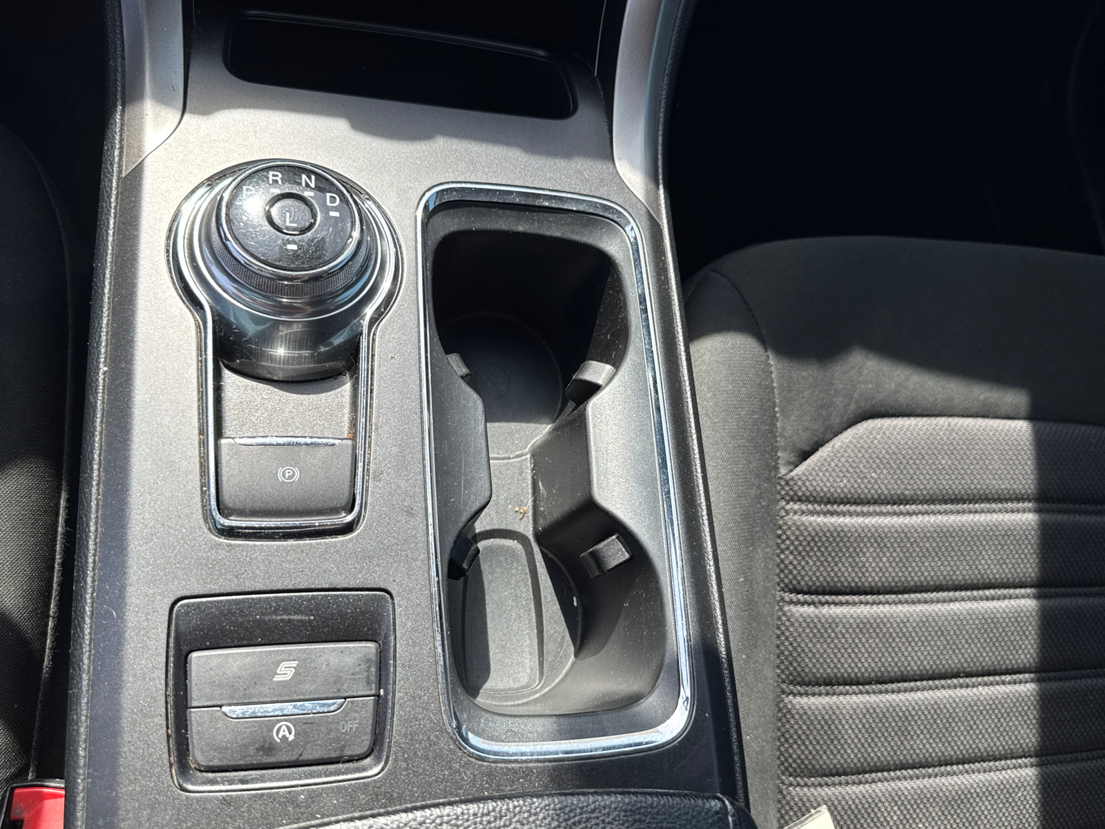 Used 2020 Ford Fusion SE image 13