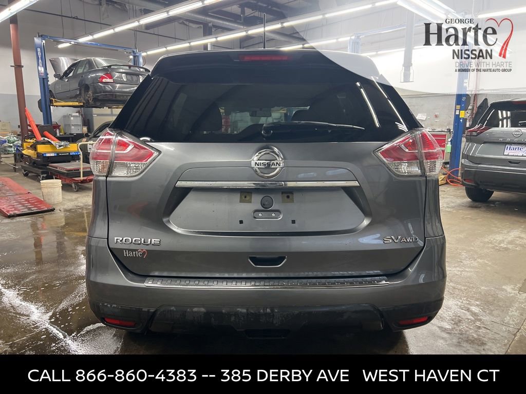 Used 2016 Nissan Rogue SV image 4