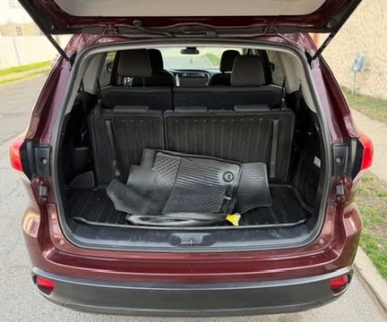 Used 2019 Toyota Highlander LE AWD/4WD image 14