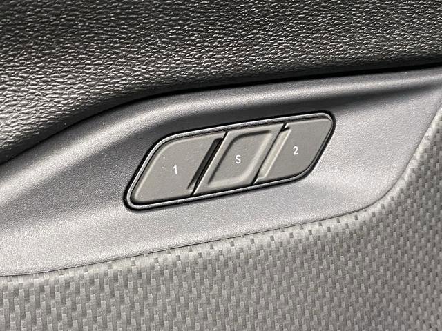 New 2026 Jeep Cherokee Overland w/ Trailer Tow Group image 28