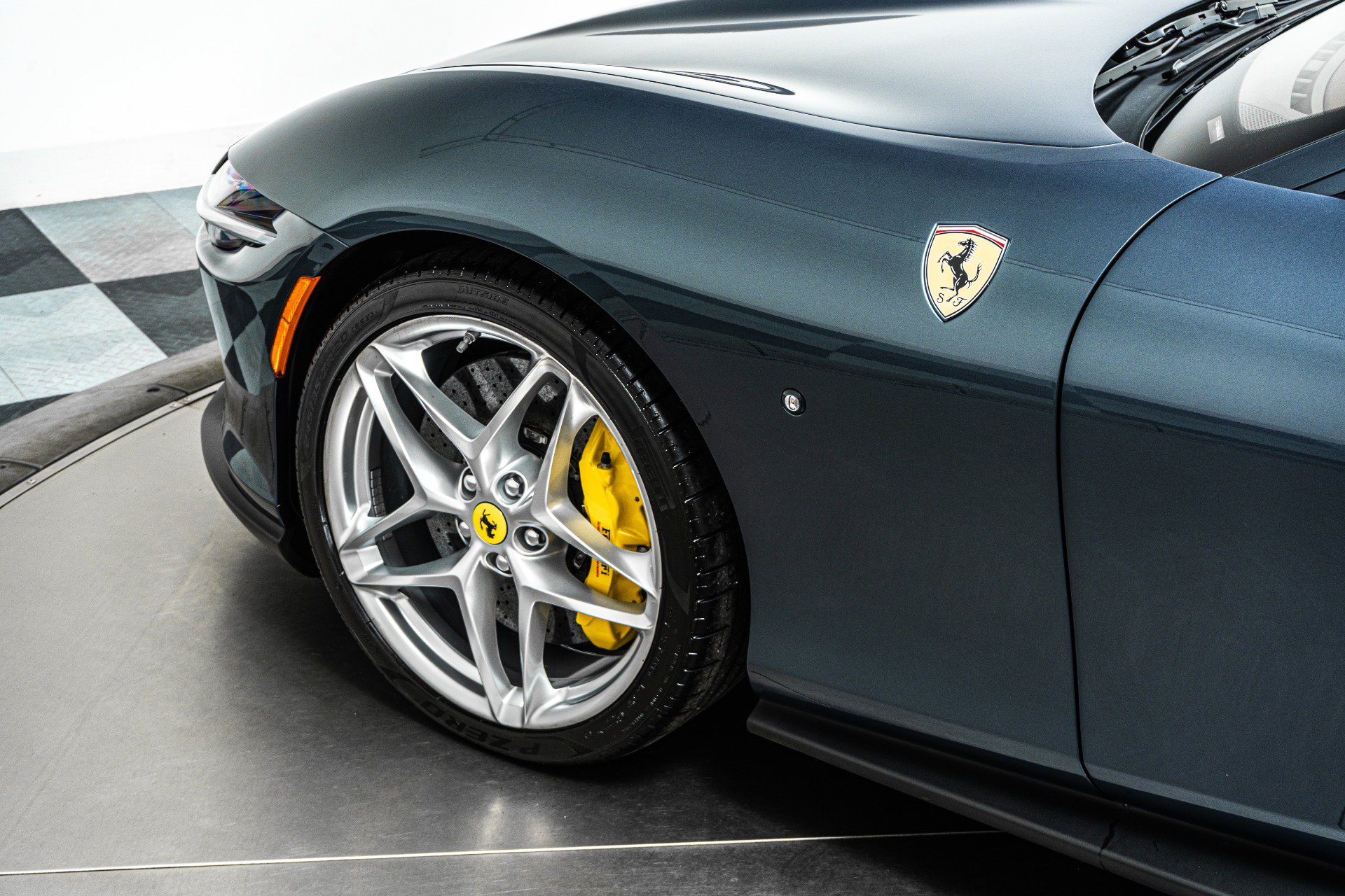 Used 2022 Ferrari Roma RWD image 38