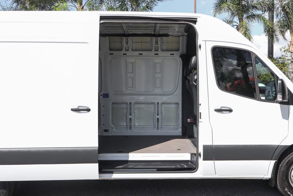 Used 2021 Mercedes-Benz Sprinter 3500 image 10