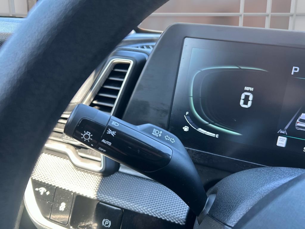 Used 2024 Kia Sportage LX image 23