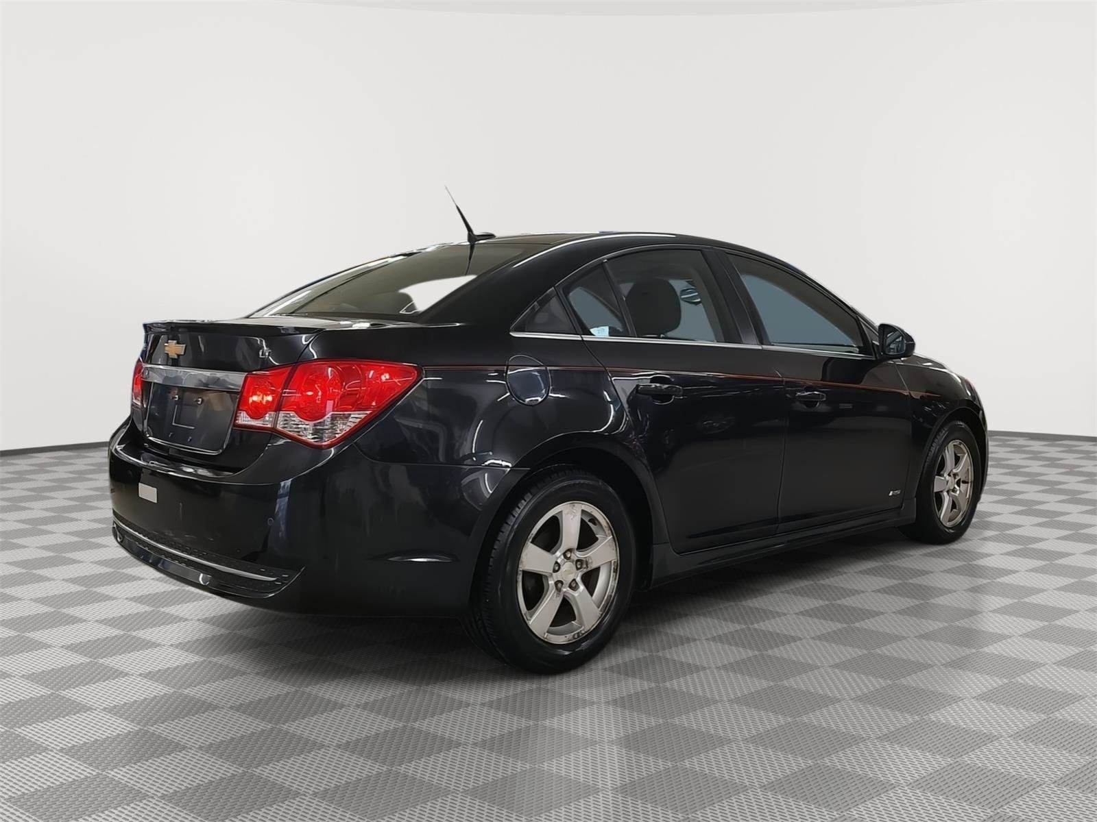 Used 2011 Chevrolet Cruze LT w/ RS Package FWD image 14