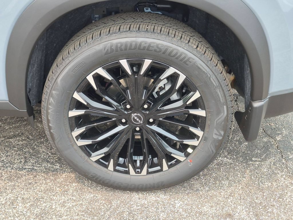 New 2026 Nissan Rogue Dark Armor AWD/4WD image 13