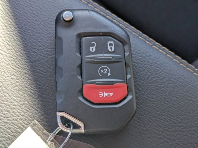 Used 2026 Jeep Wrangler Sahara image 25