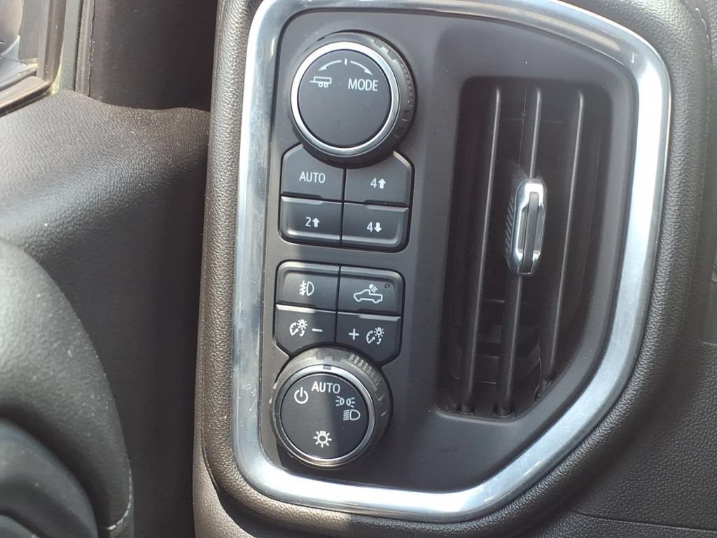 Used 2021 Chevrolet Silverado 1500 LT Trail Boss w/ Bed Protection Package AWD/4WD image 33
