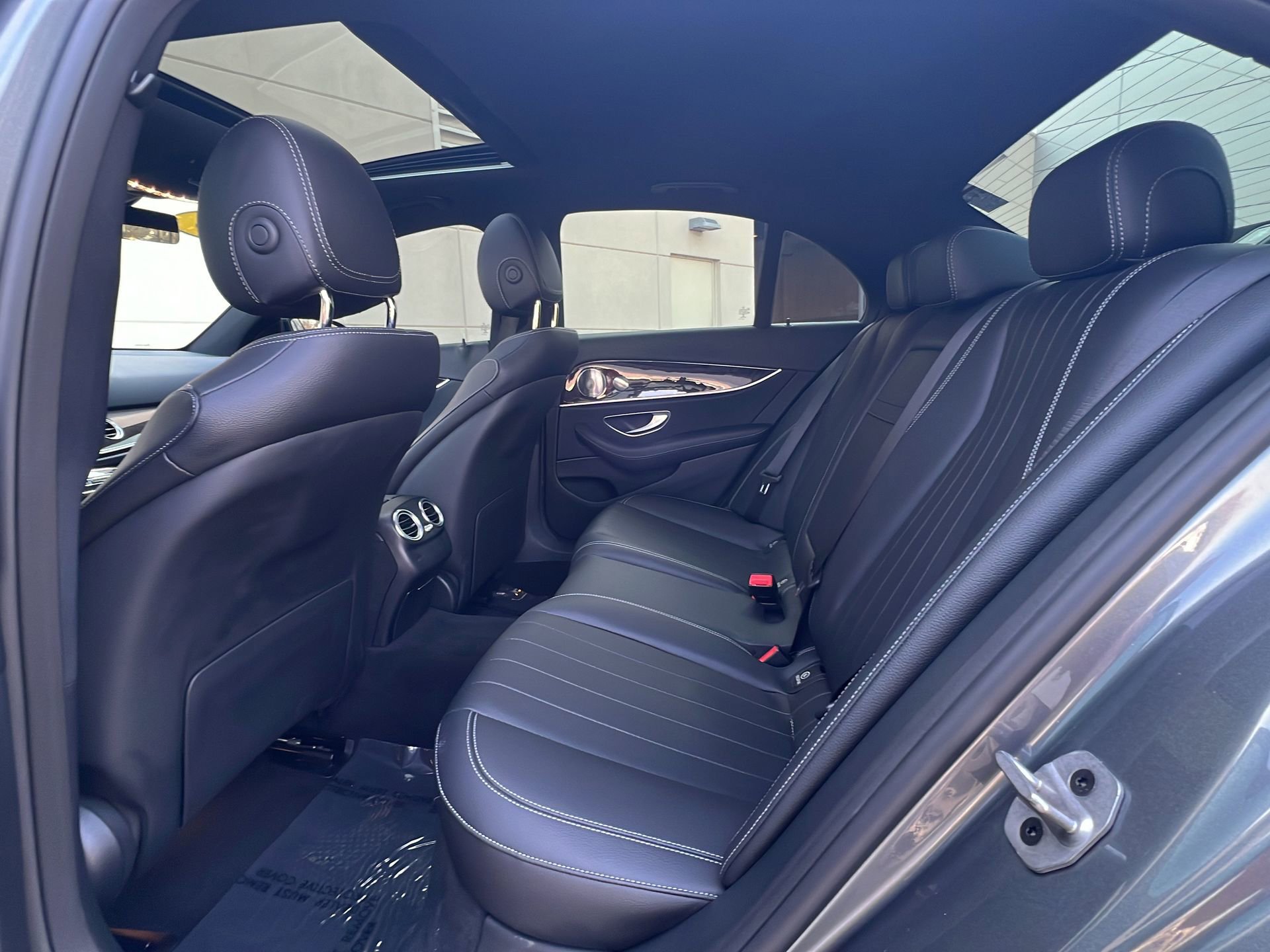 Used 2023 Mercedes-Benz E 350 4MATIC Sedan image 18