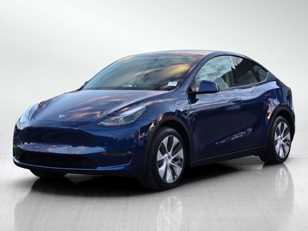 Used 2024 Tesla Model Y Long Range AWD/4WD image 8