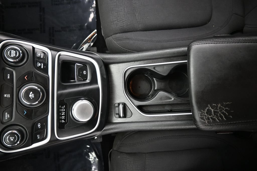 Used 2015 Chrysler 200 Limited FWD image 16