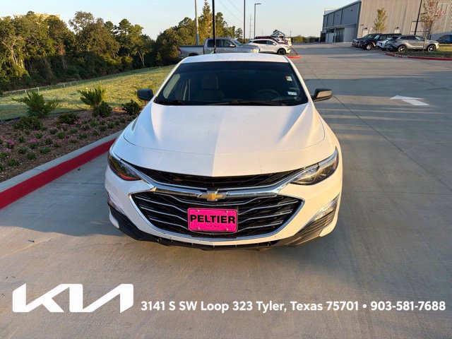 Used 2022 Chevrolet Malibu LS w/ LPO, Convenience Package 1 FWD image 2