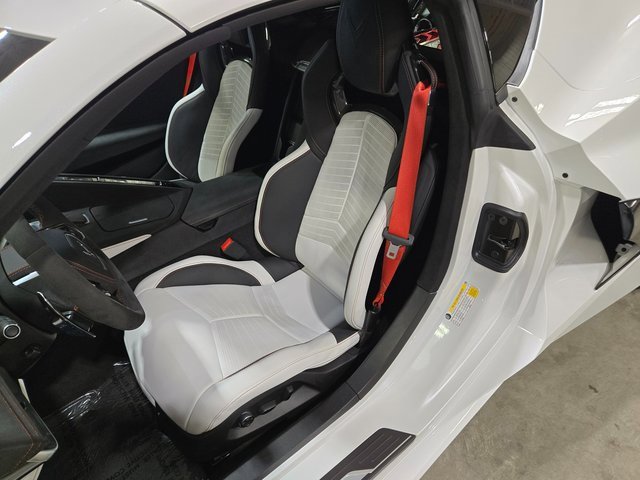 Used 2023 Chevrolet Corvette Stingray Premium Cpe w/ Z51 Performance Package image 27