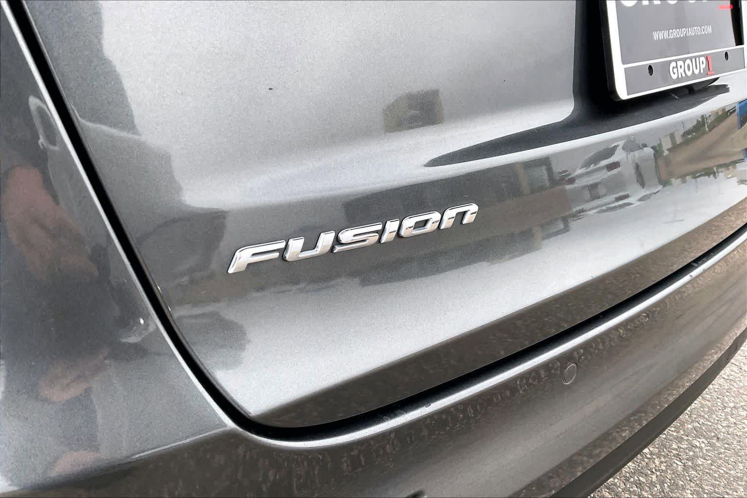 Used 2019 Ford Fusion SE FWD image 30