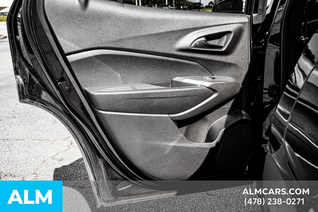 Used 2025 Chevrolet Trax LS image 50