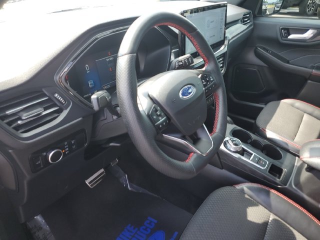 Used 2023 Ford Escape ST-Line w/ Tech Pack #1 AWD/4WD image 21