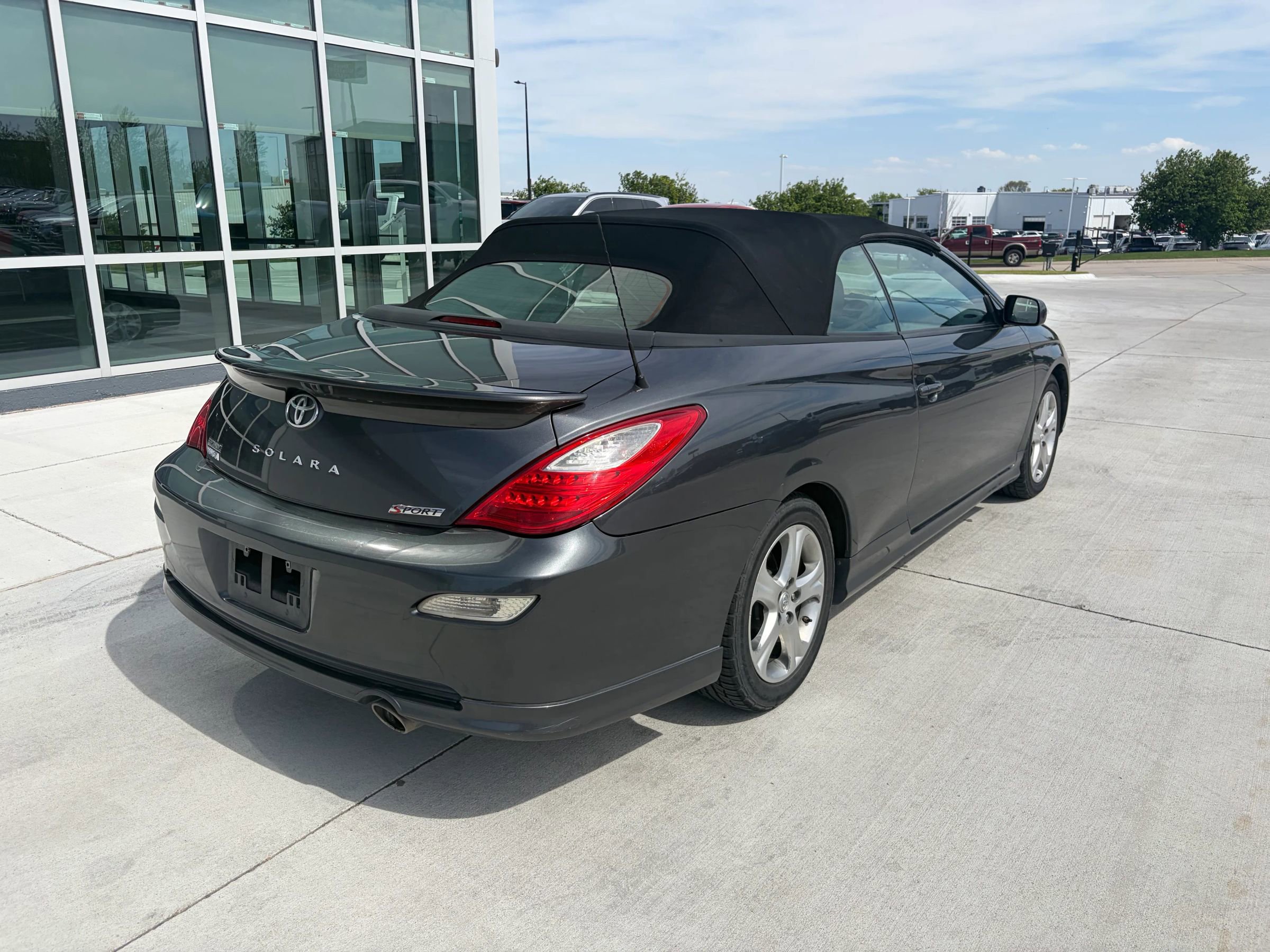 Used 2007 Toyota Solara SLE FWD image 4