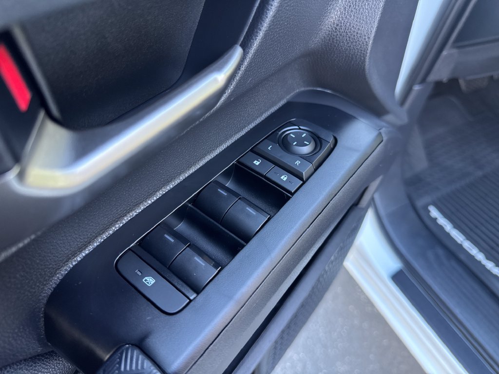 Certified 2026 Toyota Tacoma TRD Off-Road AWD/4WD image 12