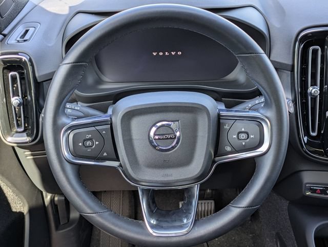 Certified 2023 Volvo XC40 Recharge Ultimate w/ Protection Package Premier AWD/4WD image 17