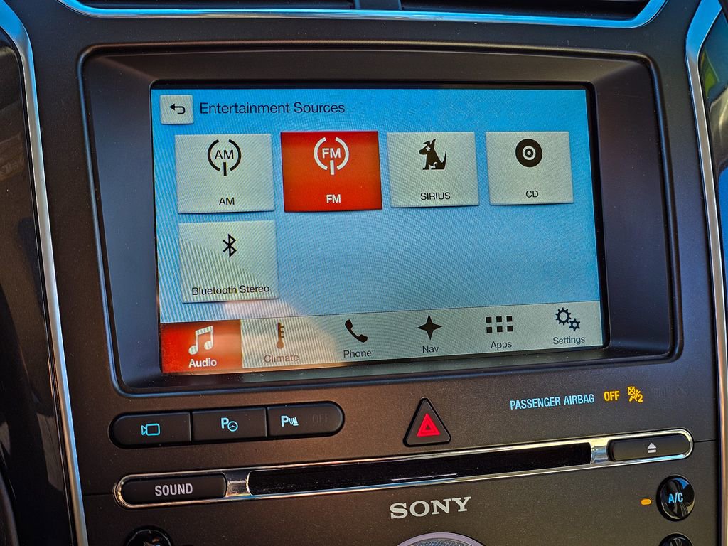 Used 2017 Ford Explorer Platinum image 27