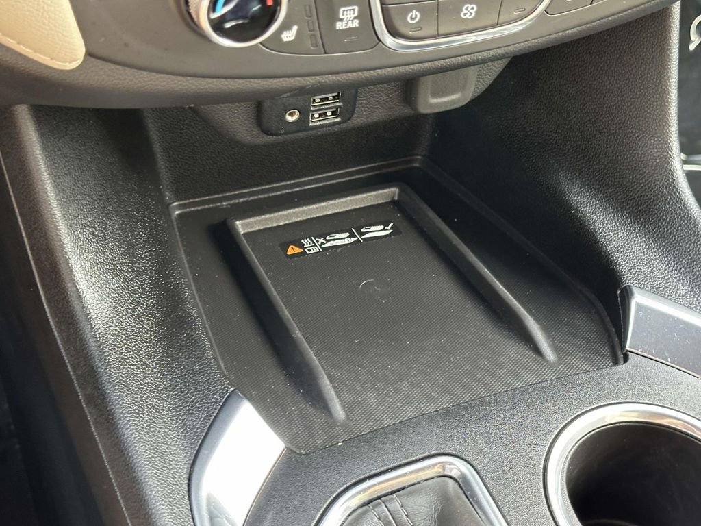 Certified 2023 Chevrolet Traverse Premier w/ LPO, Floor Liner Package image 31