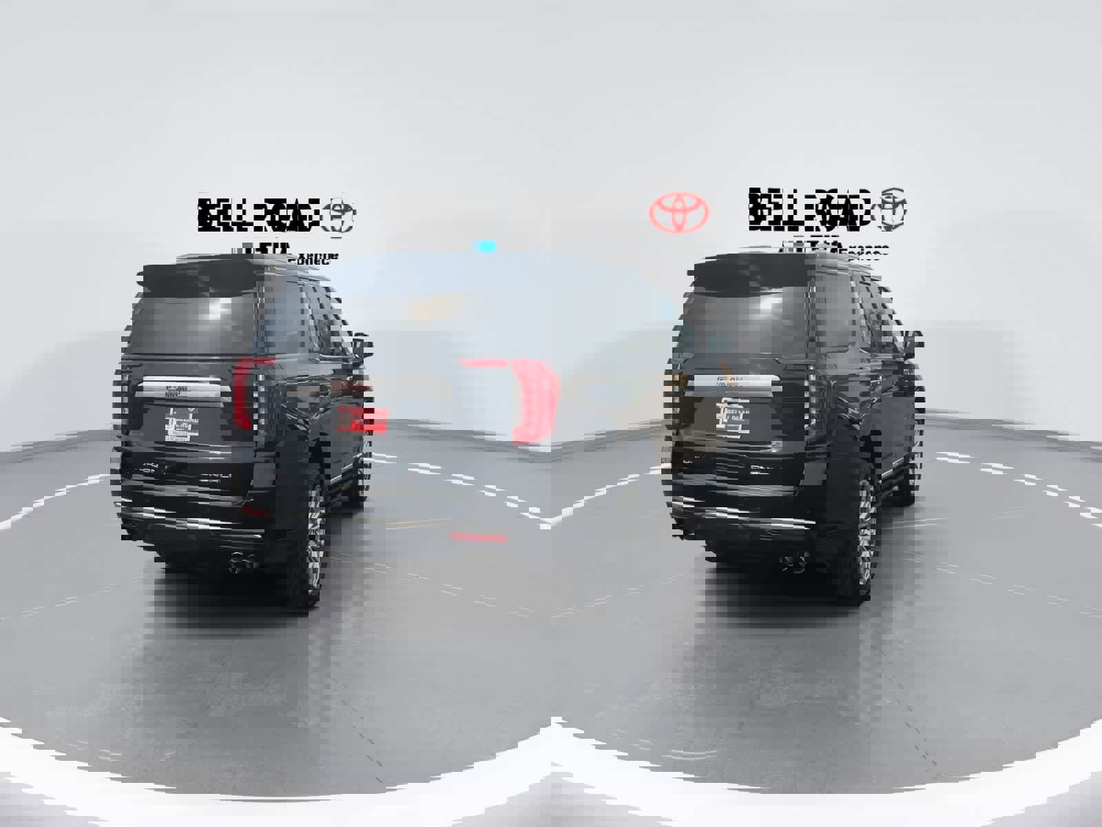 Used 2023 GMC Yukon Denali image 7