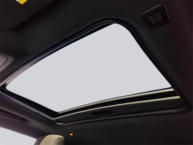 Used 2022 Dodge Challenger GT image 17