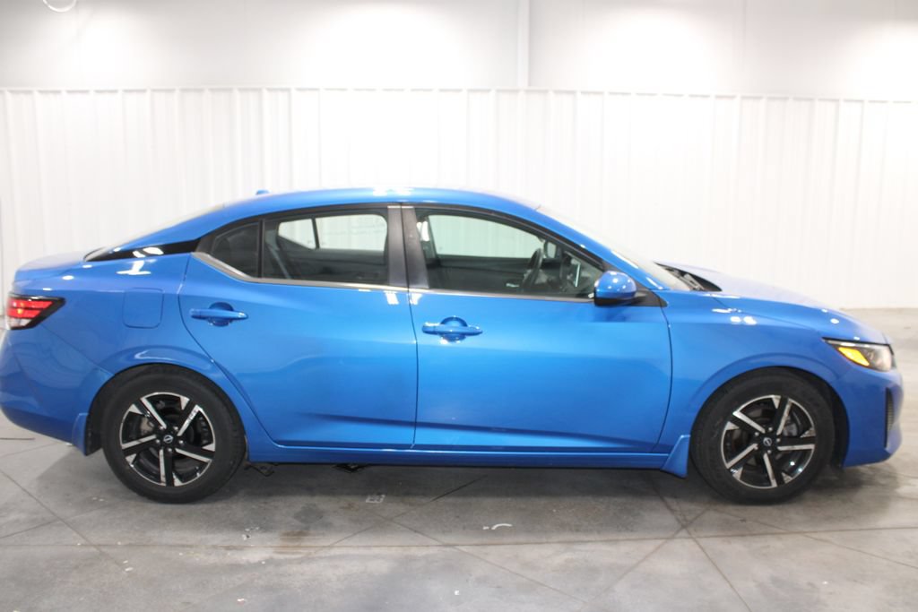 Used 2024 Nissan Sentra SV FWD image 11