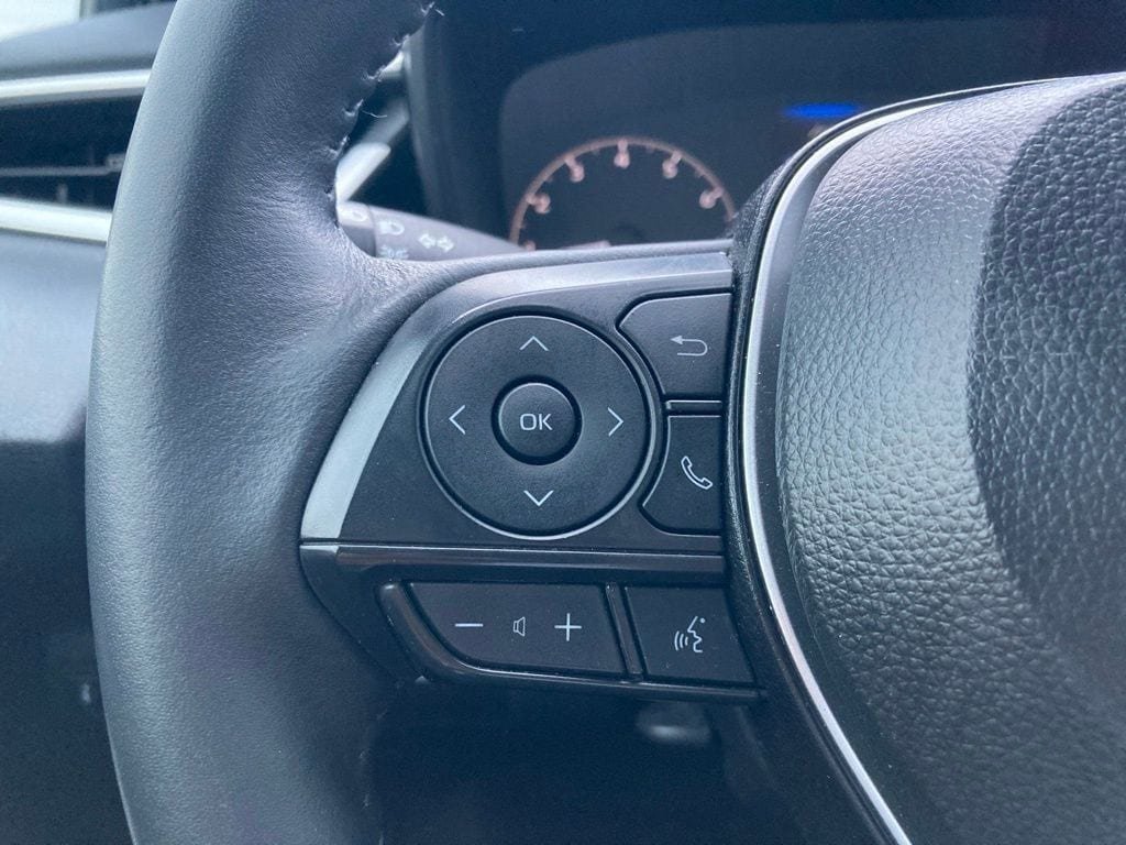 Certified 2025 Toyota Corolla SE FWD image 14