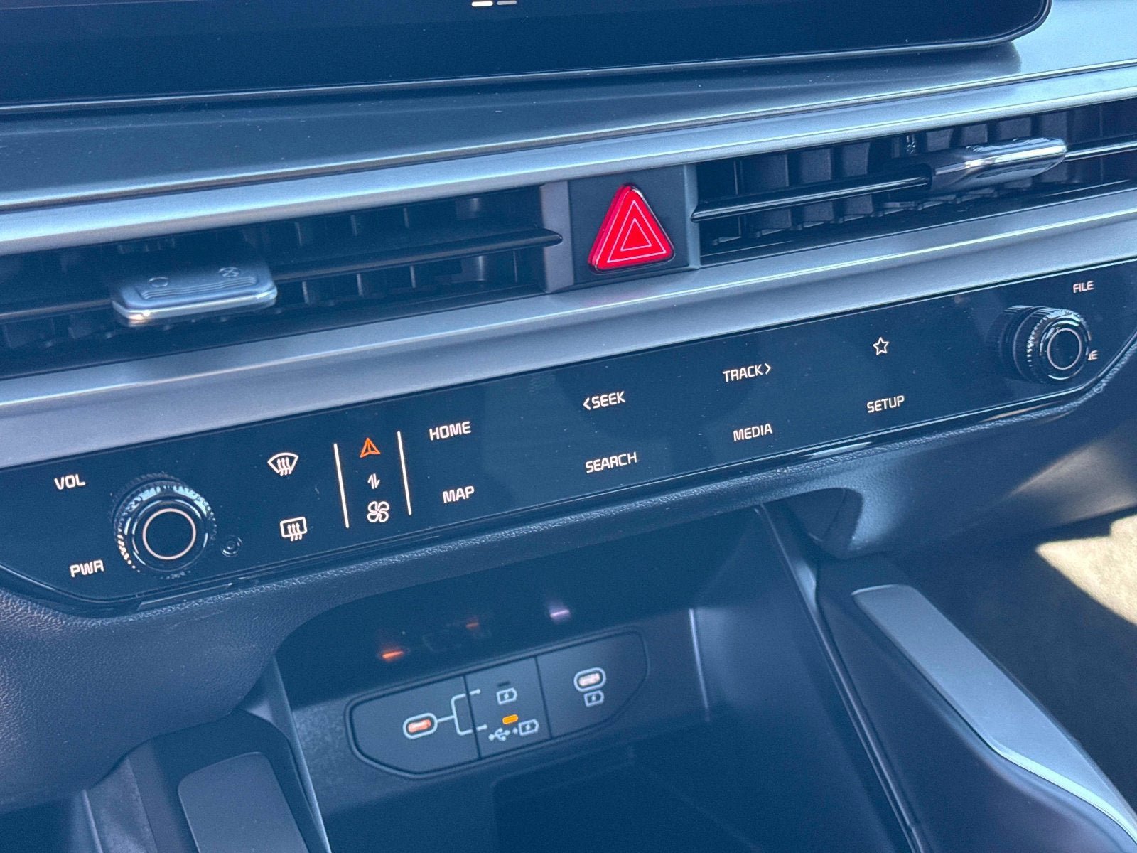 New 2026 Kia Sorento LX FWD image 22