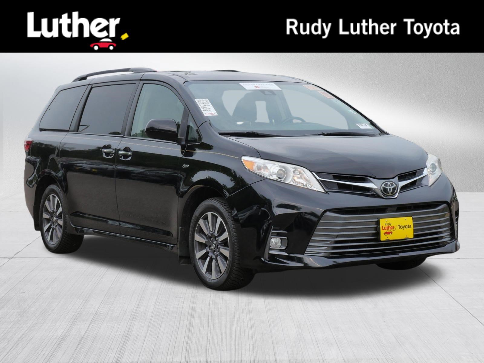 Certified 2019 Toyota Sienna XLE Premium w/ Carpet Mat Package
