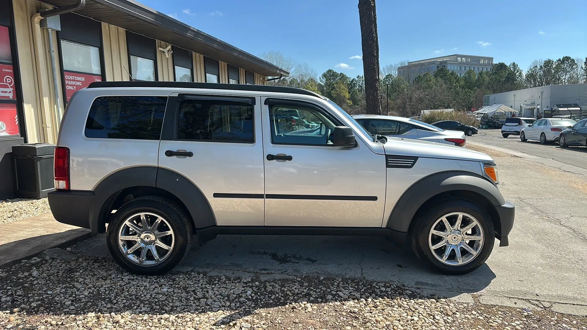 Used 2008 Dodge Nitro SXT image 6