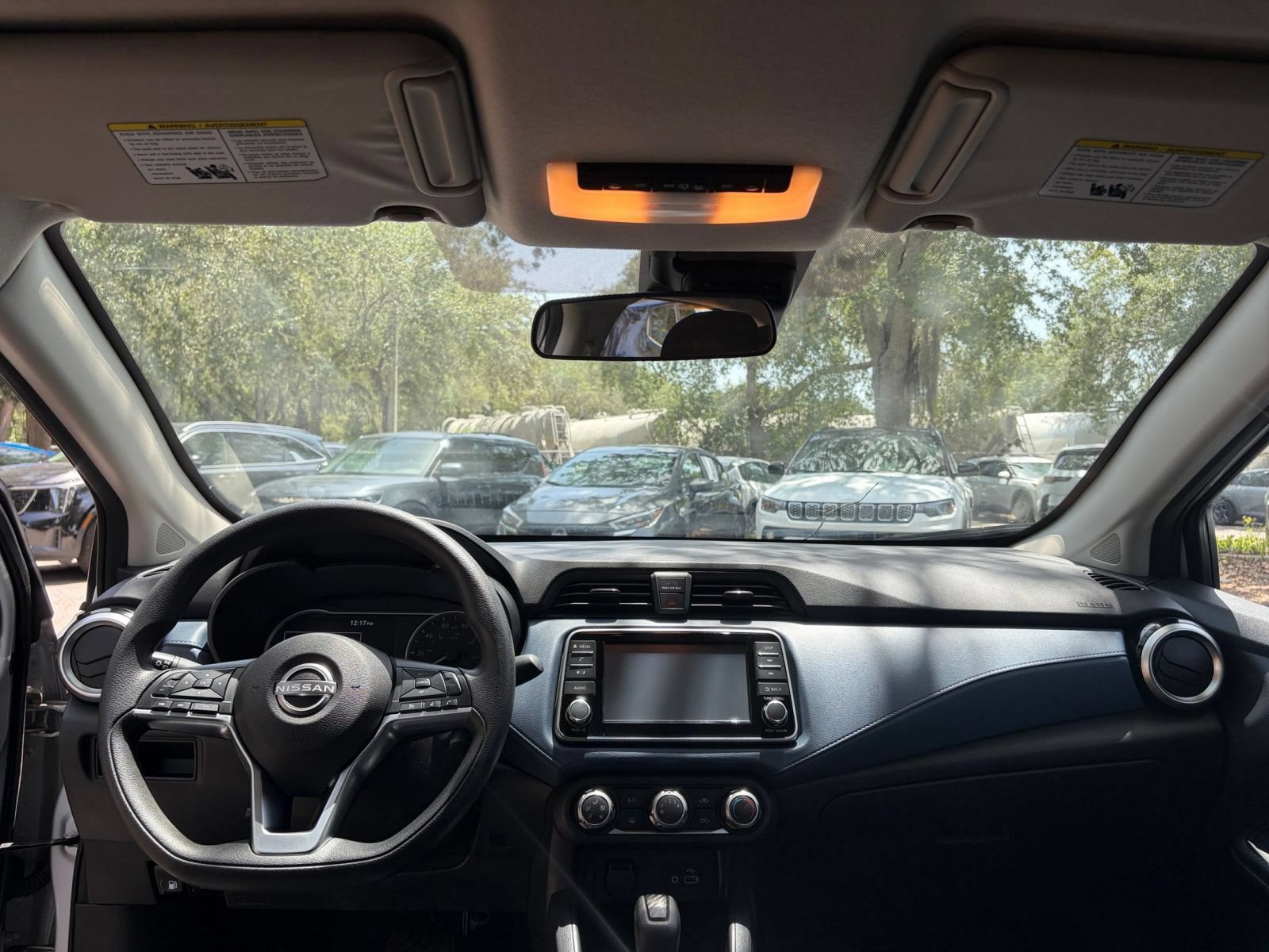 Used 2025 Nissan Versa SV FWD image 31