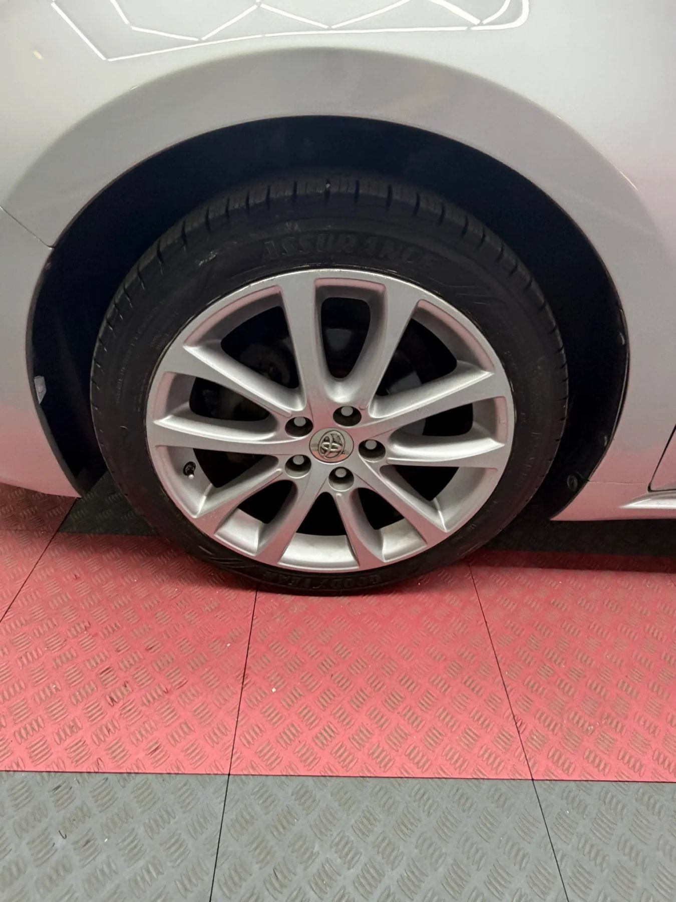 Used 2013 Toyota Avalon XLE Touring FWD image 29