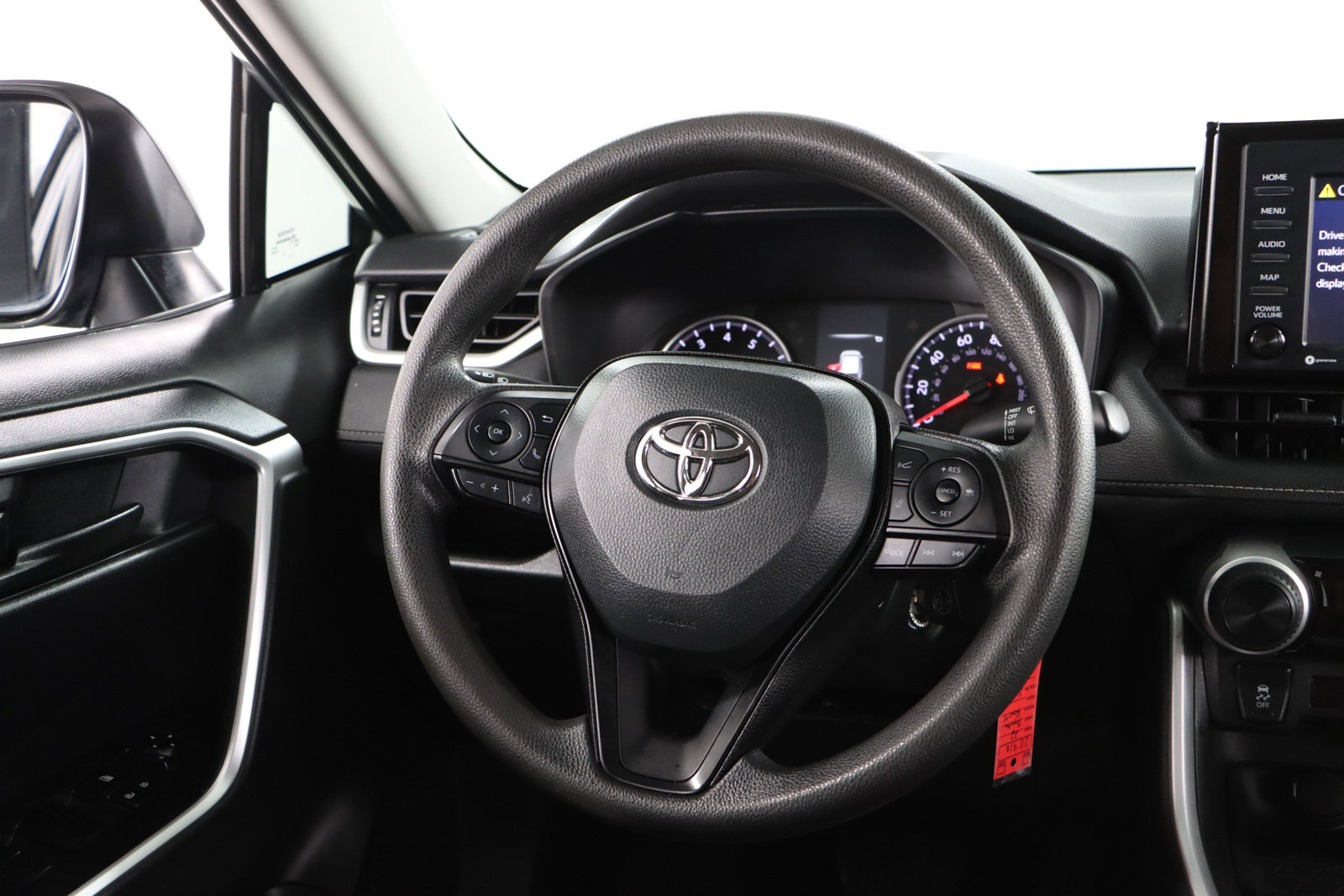 Used 2022 Toyota RAV4 LE image 12