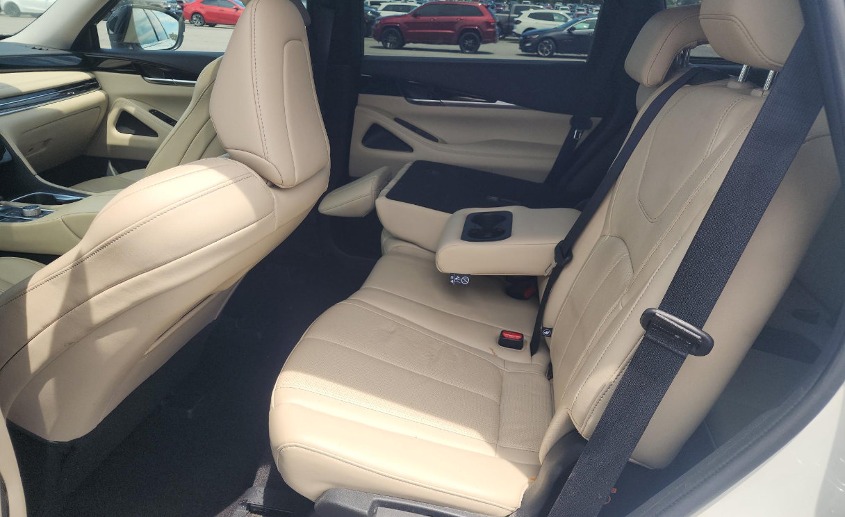 Certified 2023 INFINITI QX60 Pure FWD image 6