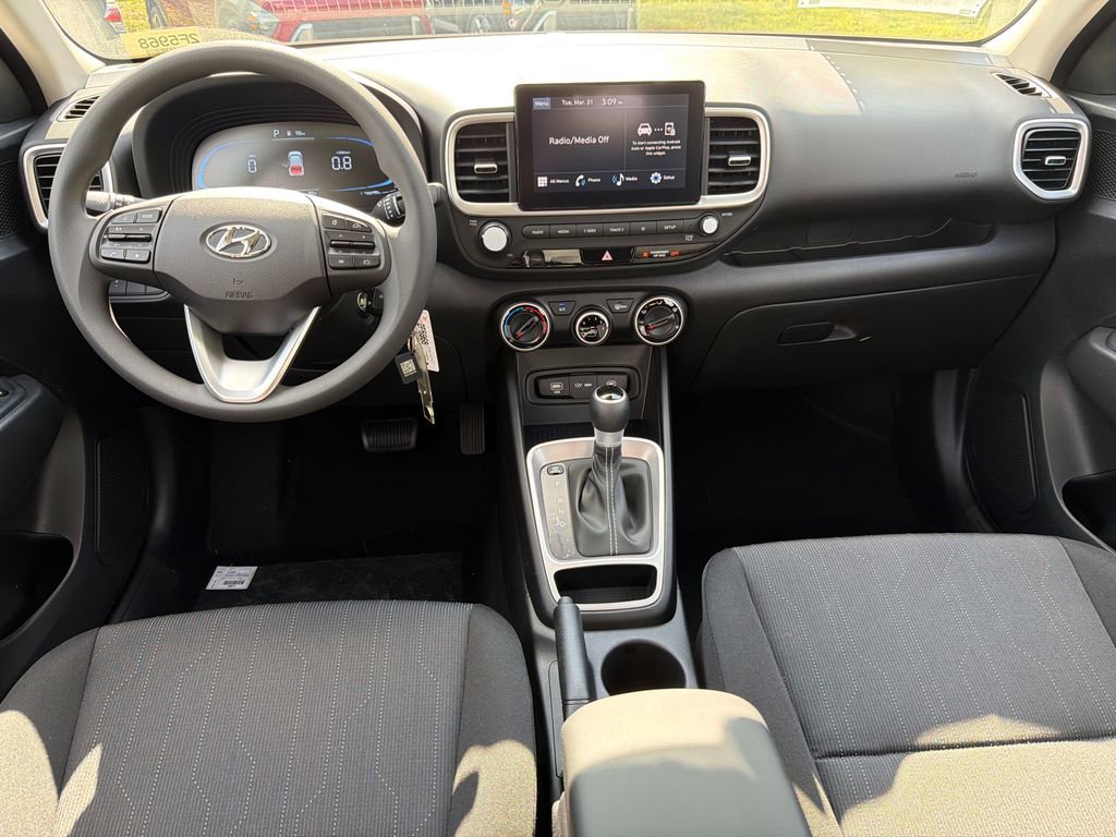 New 2026 Hyundai Venue SE image 22