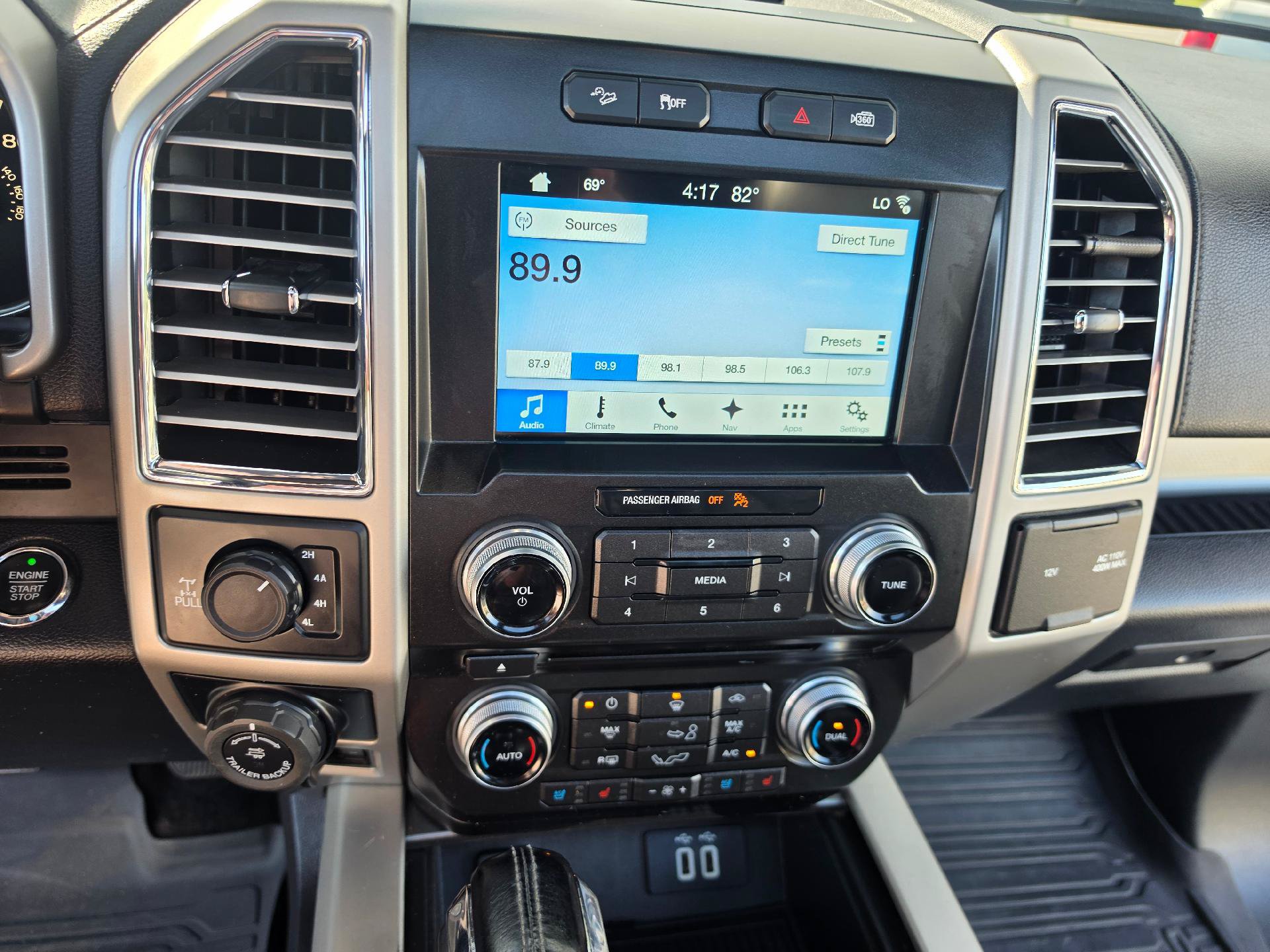 Used 2016 Ford F150 Lariat w/ Equipment Group 502A Luxury AWD/4WD image 17