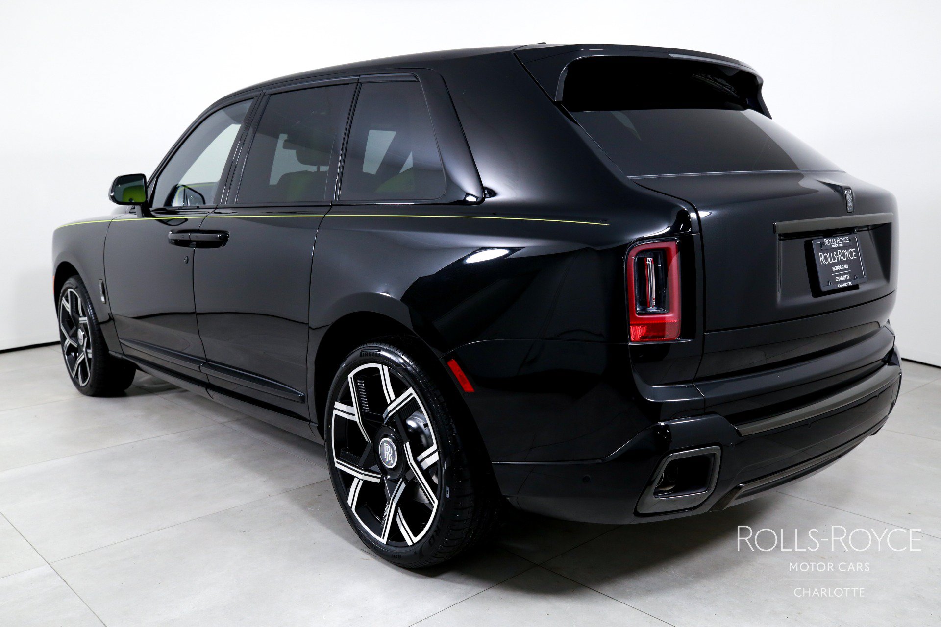 New 2027 Rolls-Royce Cullinan Black Badge AWD/4WD image 8