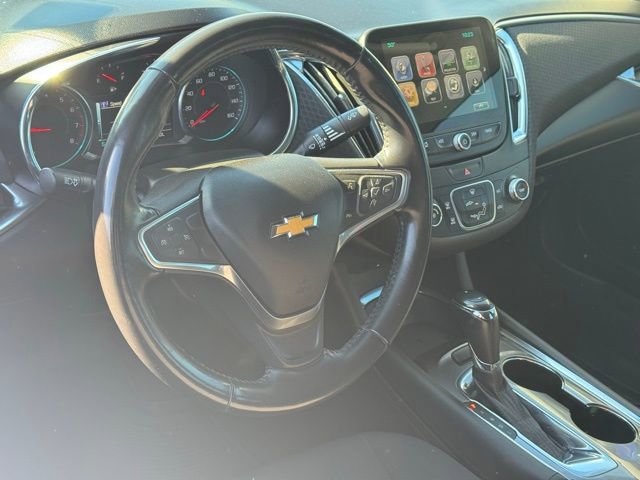 Used 2018 Chevrolet Malibu LT image 17