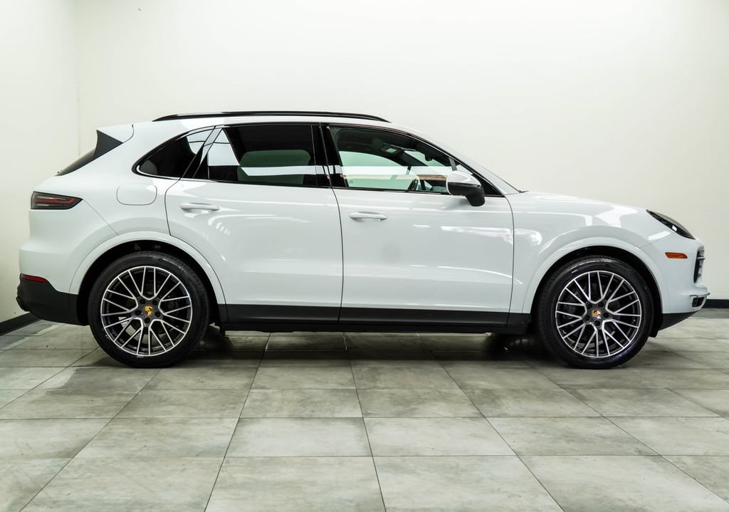 Used 2022 Porsche Cayenne S Platinum AWD/4WD image 8