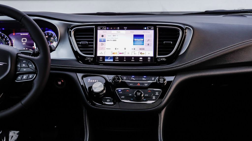 New 2026 Chrysler Pacifica Limited w/ S Appearance Package FWD image 16