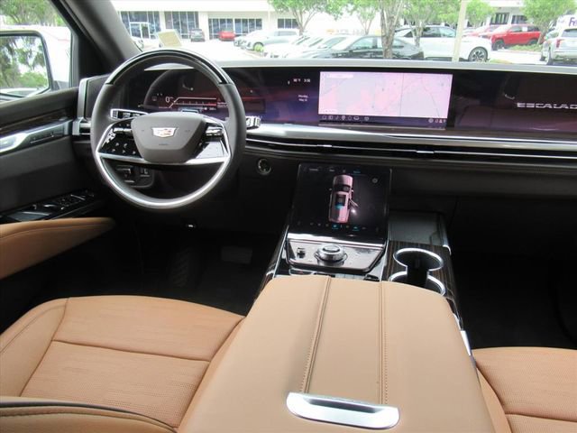 New 2026 Cadillac Escalade Luxury w/ LPO, Radiant Package AWD/4WD image 14