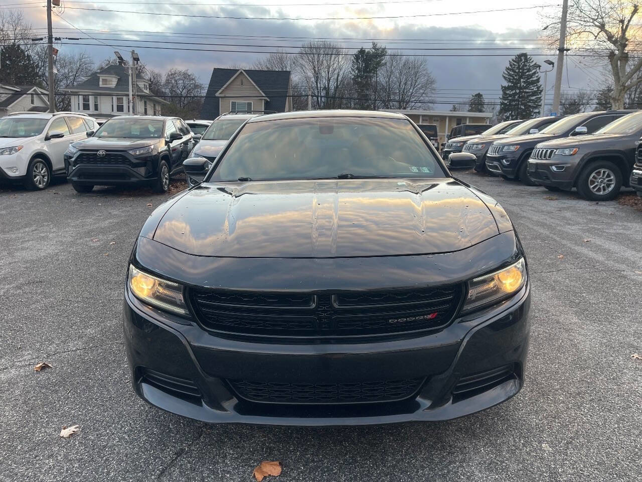 Used 2018 Dodge Charger SXT image 9