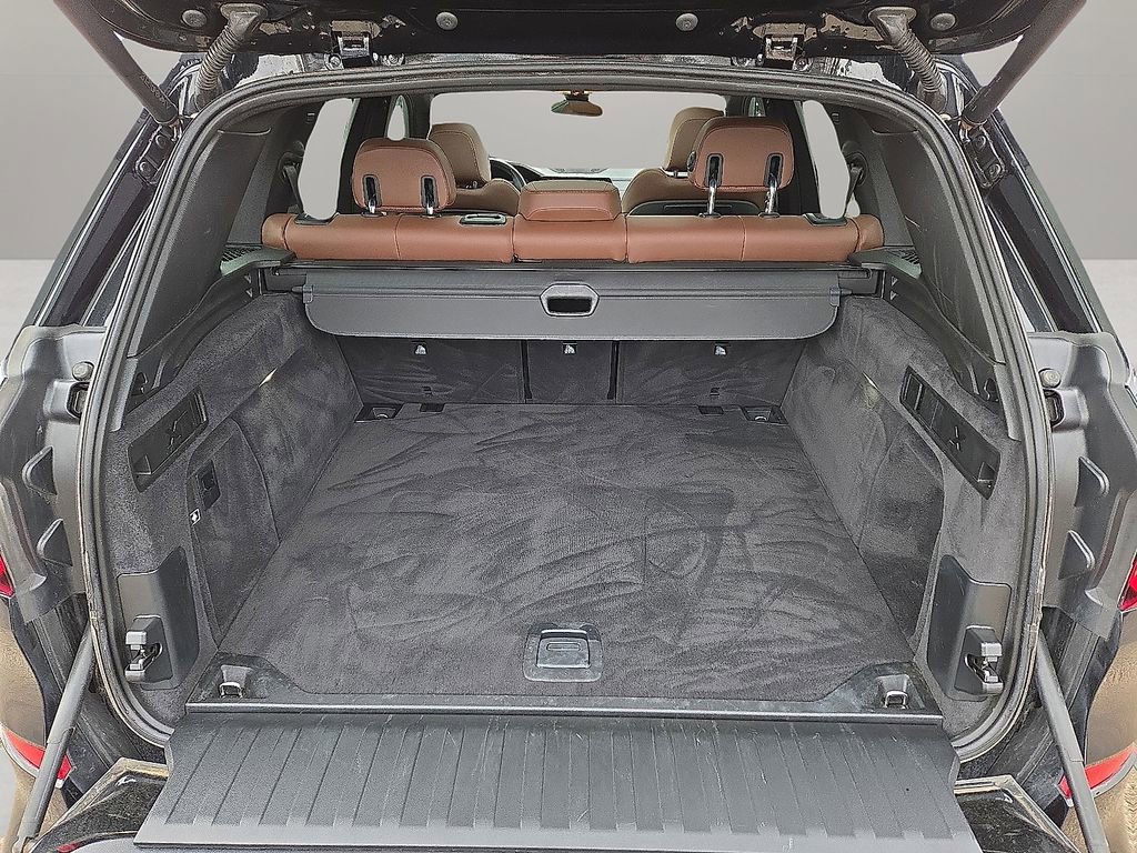 Used 2023 BMW X5 xDrive40i w/ M Sport Package image 12