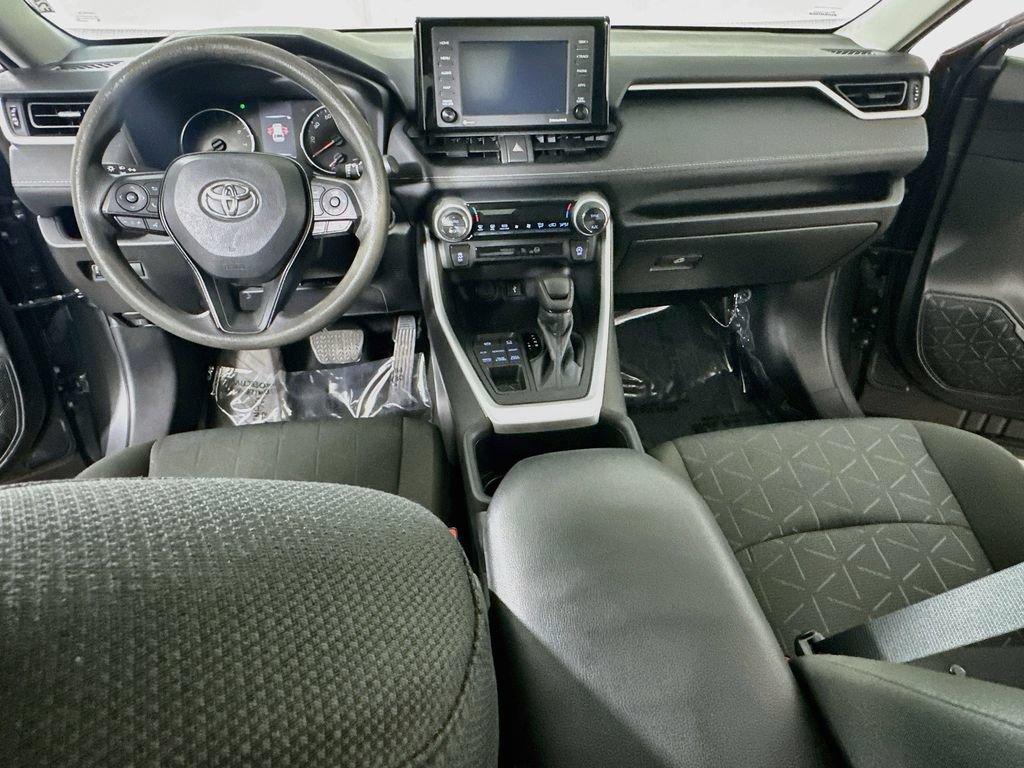 Used 2022 Toyota RAV4 XLE AWD/4WD image 18