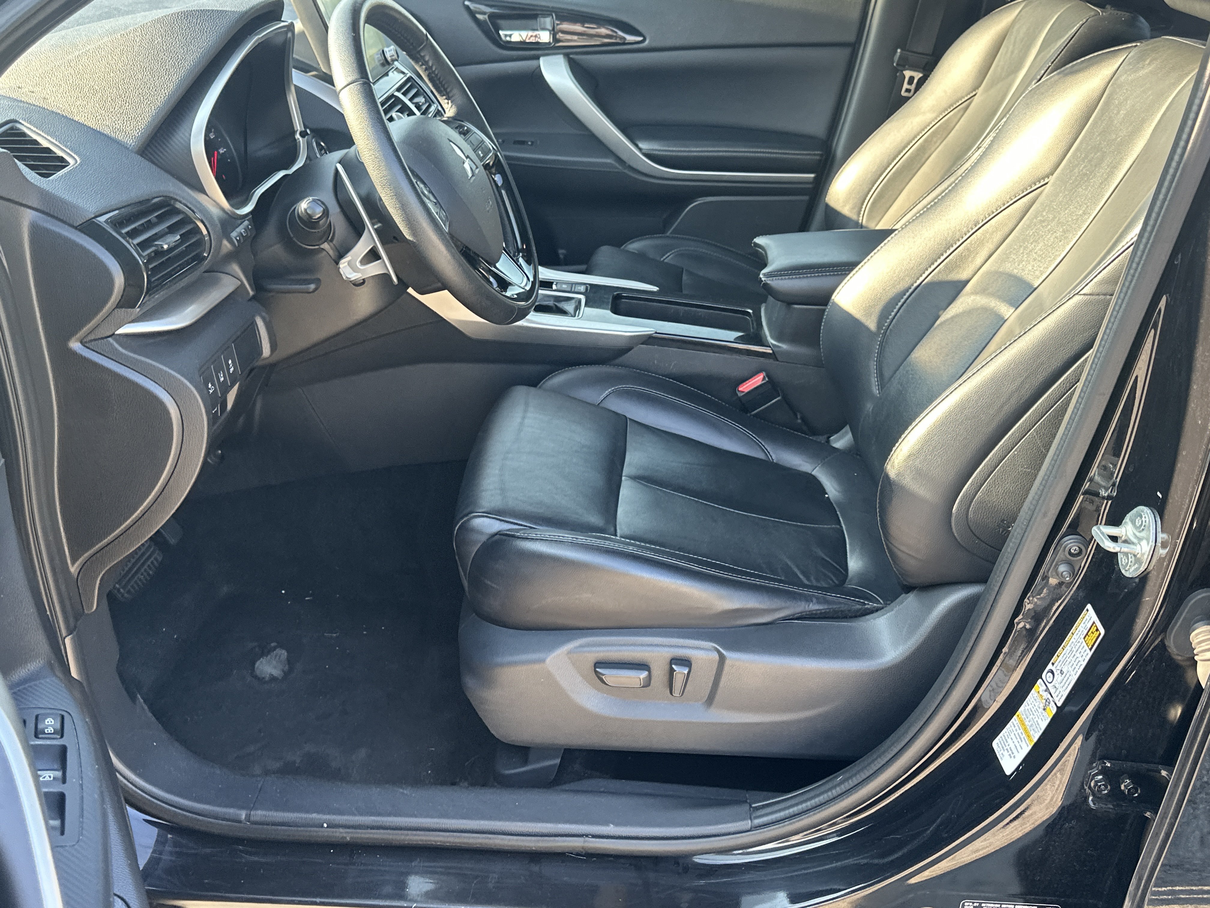 Used 2024 Mitsubishi Eclipse Cross SEL AWD/4WD image 9