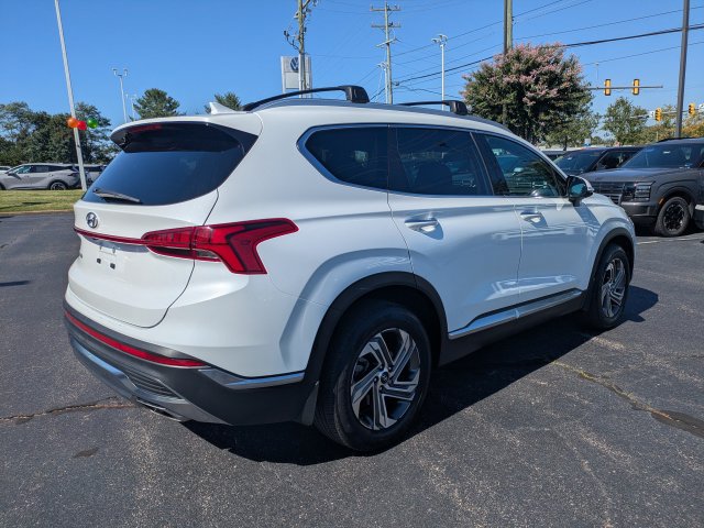 Used 2022 Hyundai Santa Fe SEL w/ Convenience + Premium Package FWD image 4