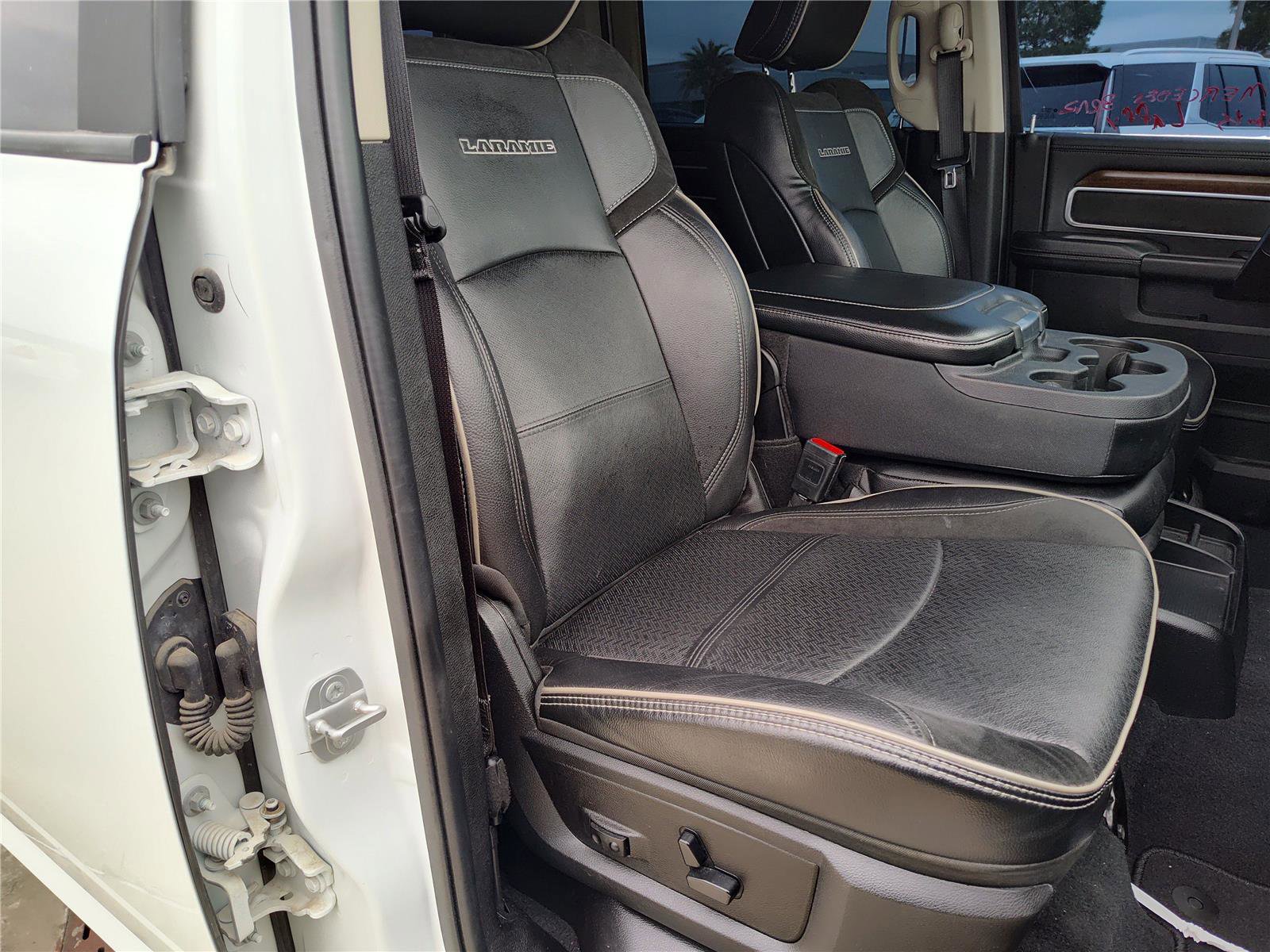 Used 2024 RAM 2500 Laramie AWD/4WD image 21